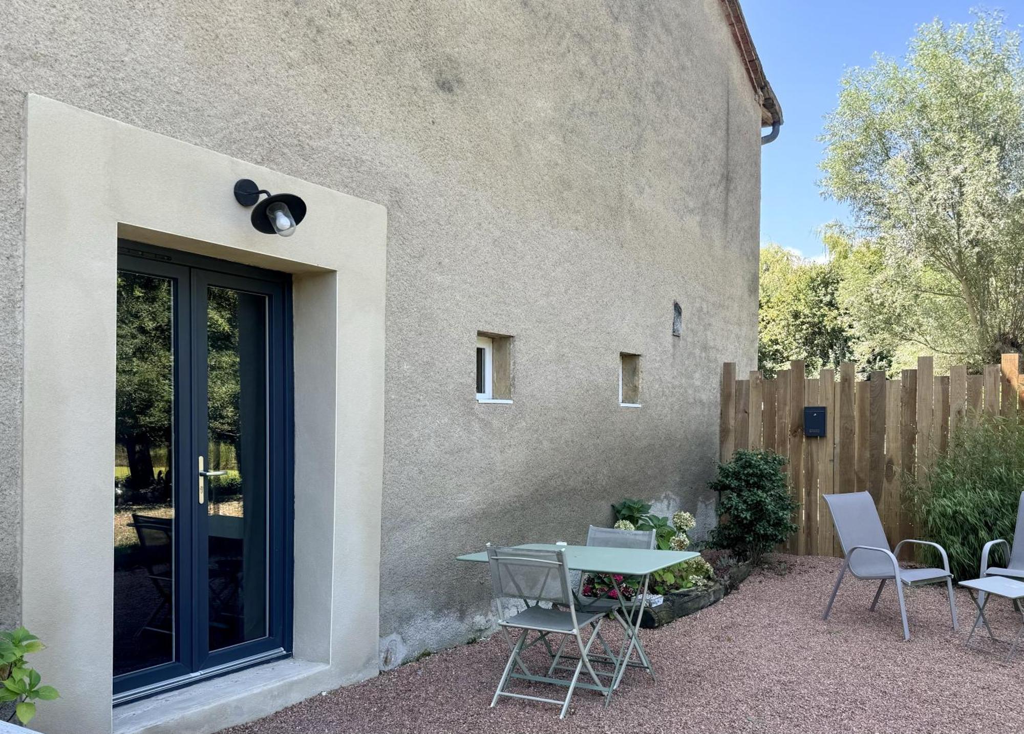 Ouches Domaine D'Aromm - Chambres D'Hotes & Gites - Piscine, Etangs & Animaux - Au Calme מראה חיצוני תמונה