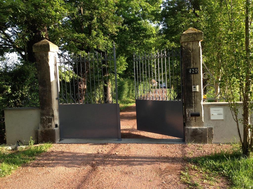Ouches Domaine D'Aromm - Chambres D'Hotes & Gites - Piscine, Etangs & Animaux - Au Calme מראה חיצוני תמונה