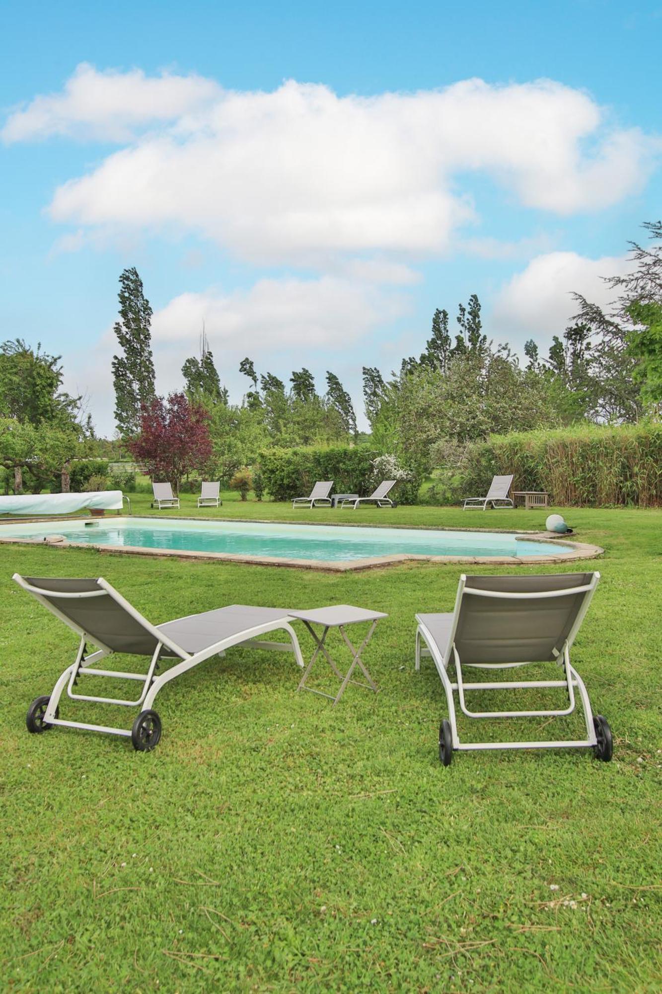Ouches Domaine D'Aromm - Chambres D'Hotes & Gites - Piscine, Etangs & Animaux - Au Calme מראה חיצוני תמונה