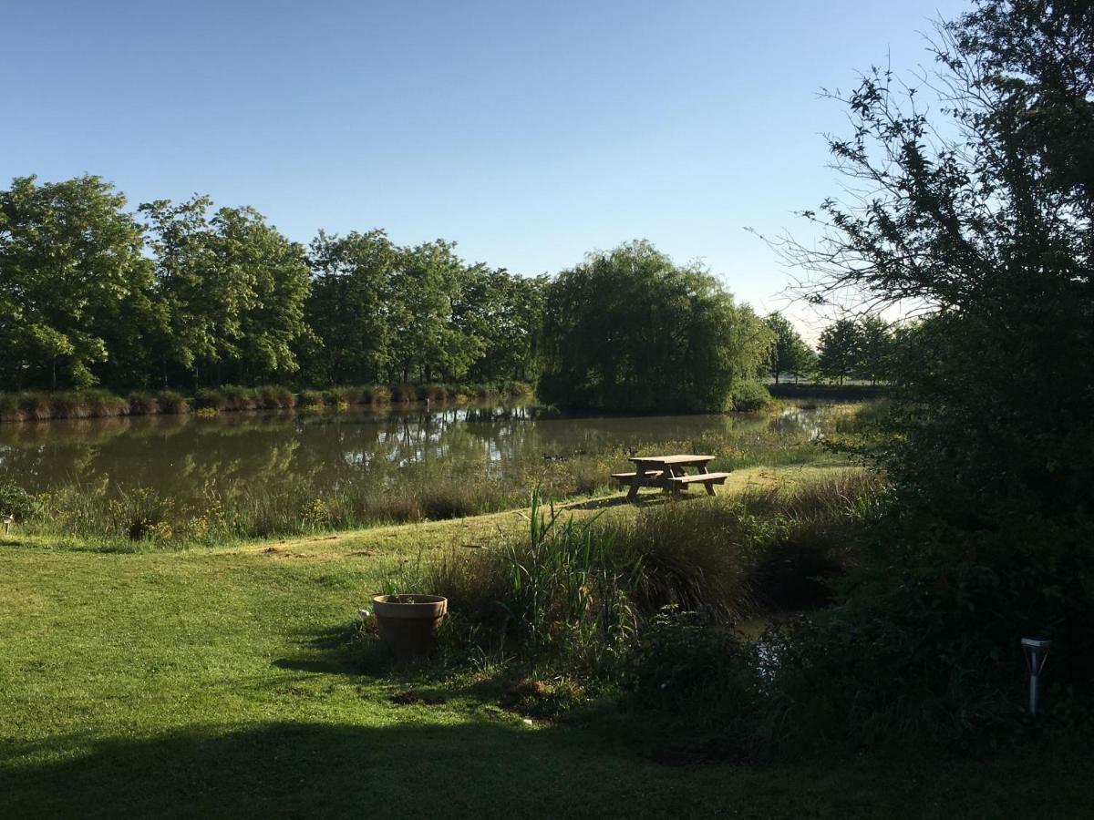 Ouches Domaine D'Aromm - Chambres D'Hotes & Gites - Piscine, Etangs & Animaux - Au Calme מראה חיצוני תמונה